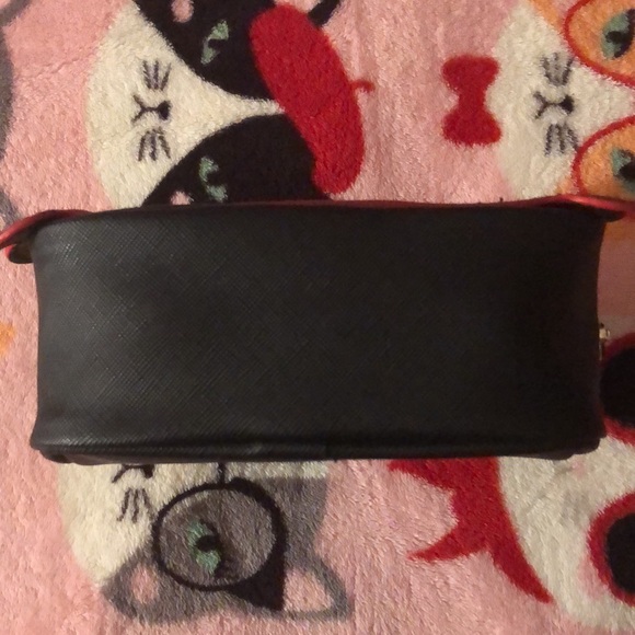 New Bath & Body Works Dog Cosmetics Pouch - Picture 6 of 6